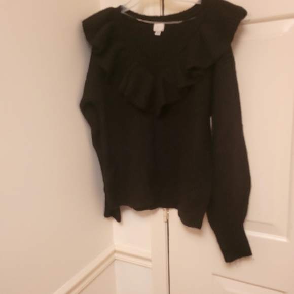 Black Sweater - Picture 2 of 3